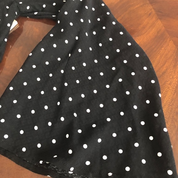 Cute Black and White Polka Dot Tie Front Crop Top - Picture 3 of 4